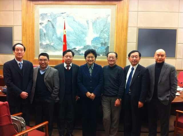 中國(guó)經(jīng)濟(jì)體制改革基金會(huì)我會(huì)余暉應(yīng)邀參加劉延?xùn)|副總理主持的醫(yī)改座談會(huì)